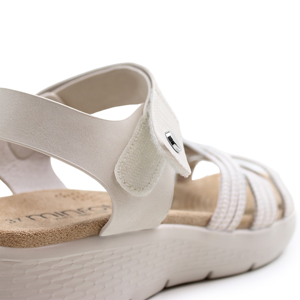 Minfot-Damsandaler-Cloudlite-Nia-Beige-flexibla-bekväma-sommarsandaler.jpg