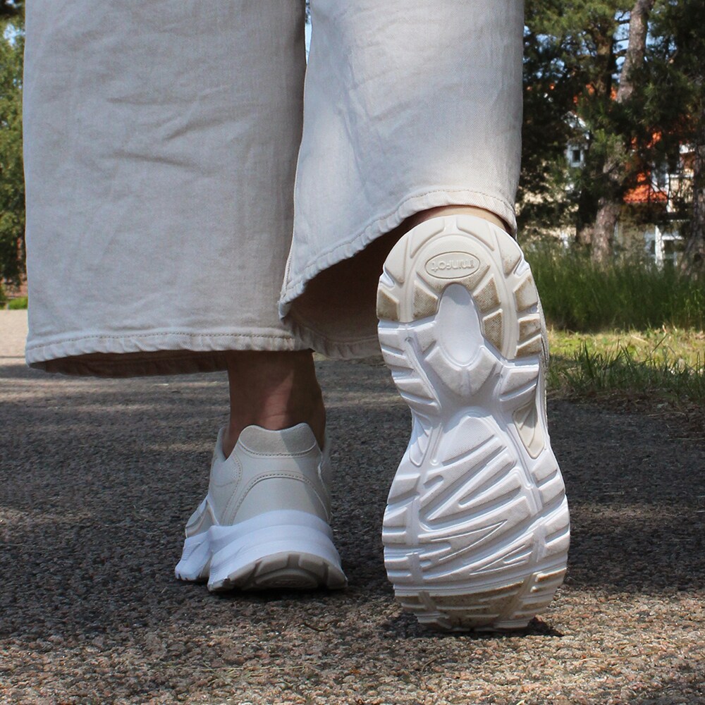 Minfot-Damsneaker-Joy-Mesh-Mocka-Sand-Beige-skålad-häl.jpg
