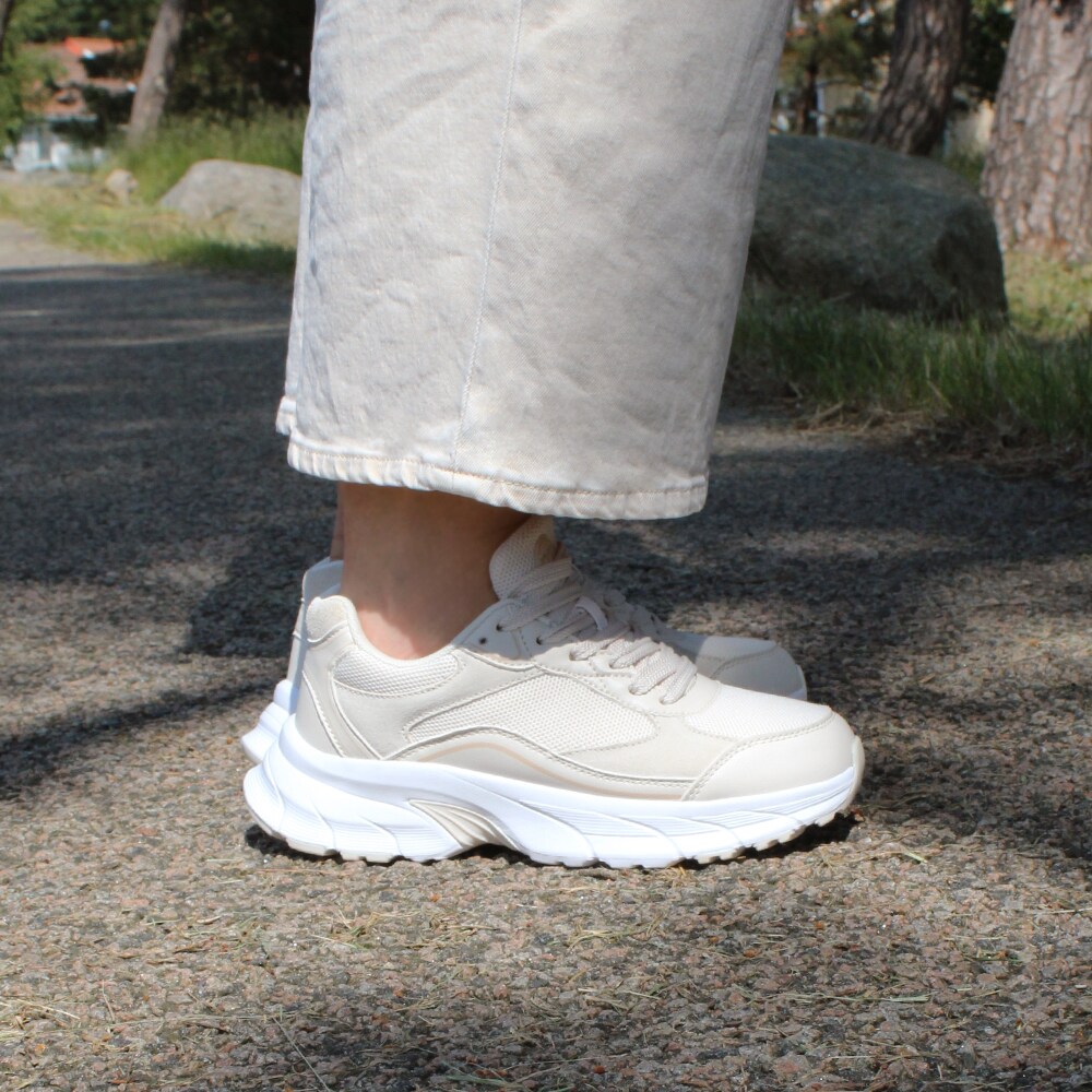 Minfot-Damsneakers-Joy-Mesh-Mocka-Sand-traditionell-snörning.jpg