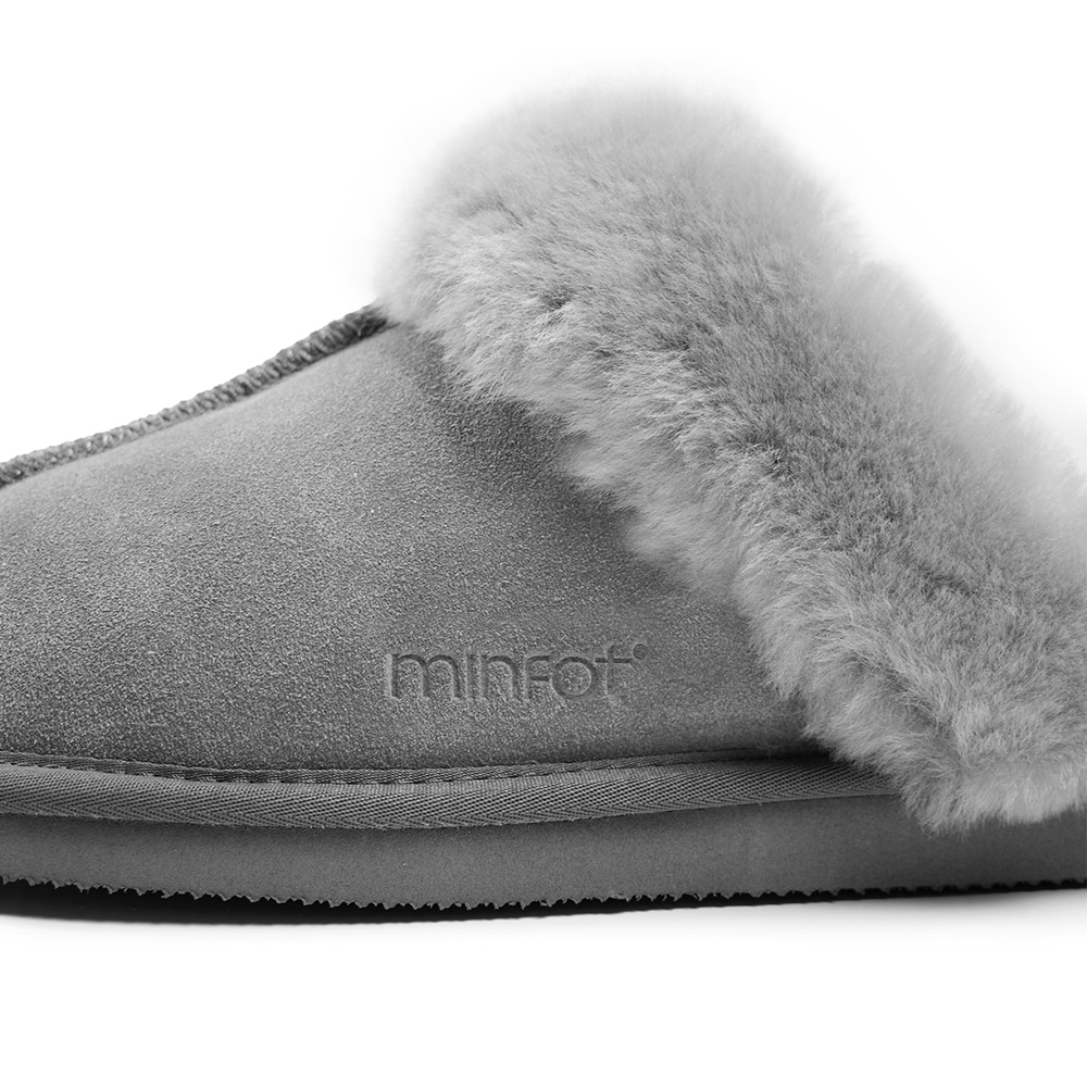 Minfot-Fårskinnstofflor-Slip-on-Duved-med-sula-Ljusgrå.jpg