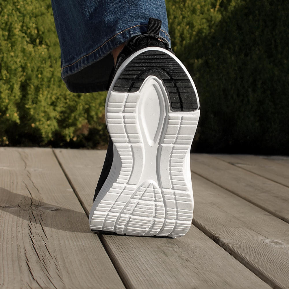 Minfot-Journey-Sneaker-Black-mjuka-promenadsskor-hålfotsstöd.jpg
