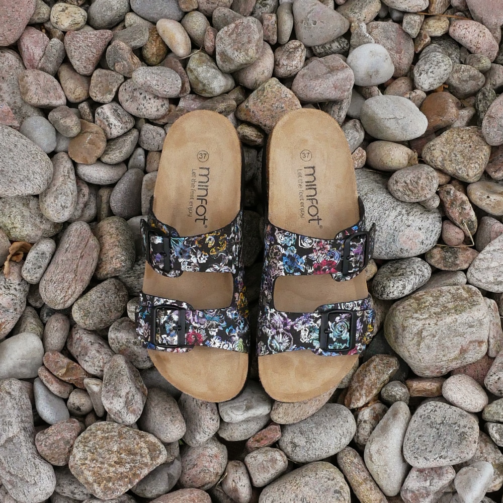 Minfot-Sandaler-Mjuk-Bio-Tropical-Flowers-Svart-rymlig-fotbädd-justerbara-remmar.jpg
