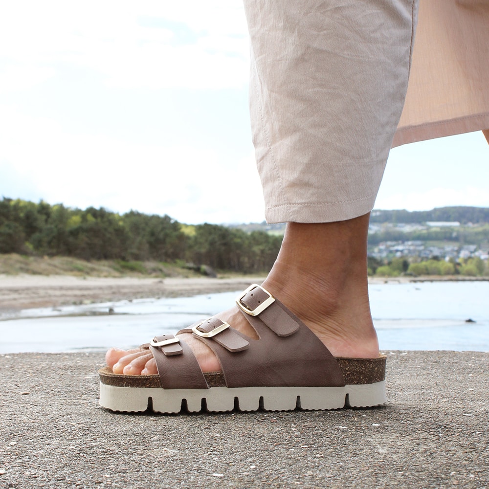 Minfot-Sandaler-Upstep-Lux-Brun-mjuk-fotbädd-reglerbara-remmar.jpg