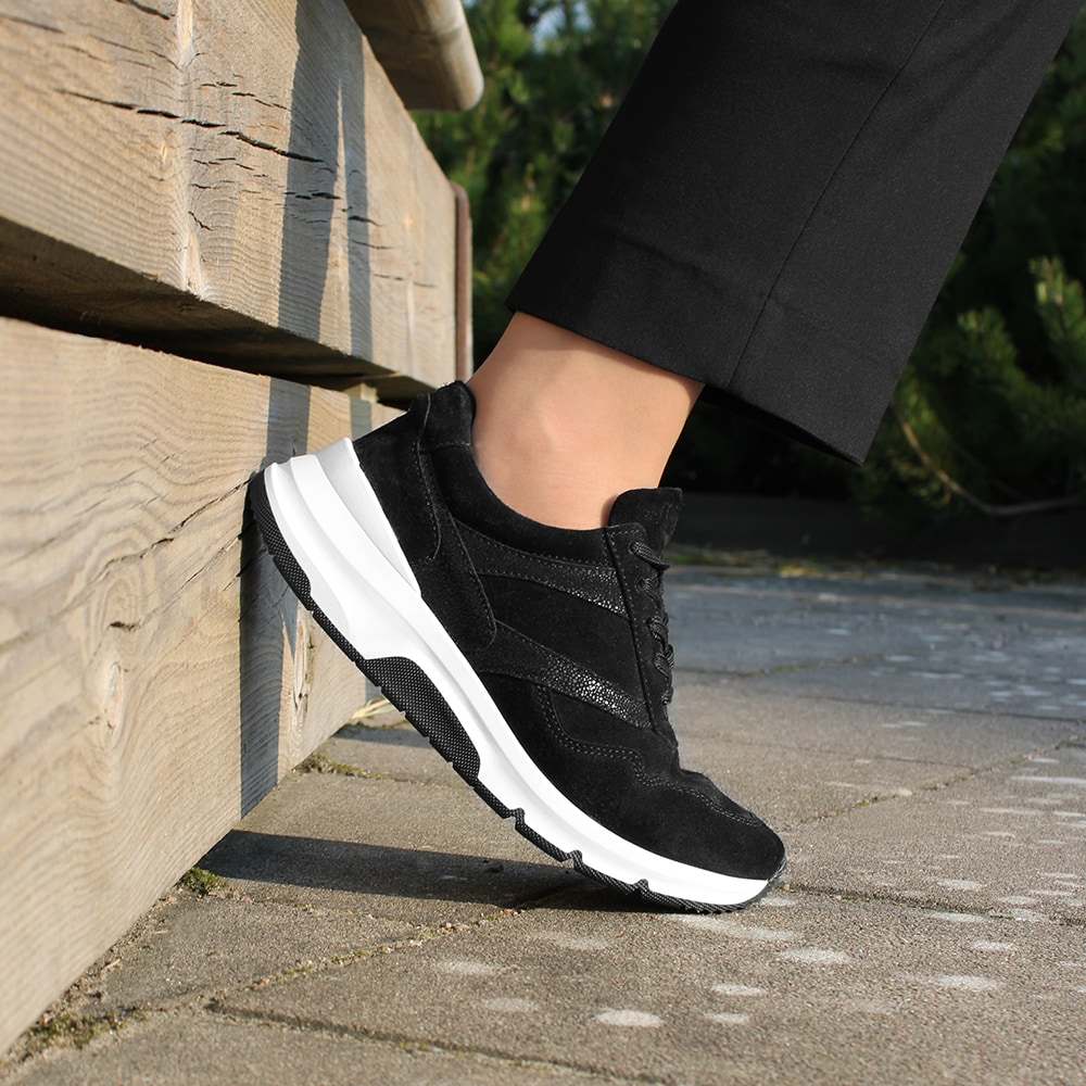 Minfot-damsneaker-Softrole-pop-svart-rullfunktion.jpg