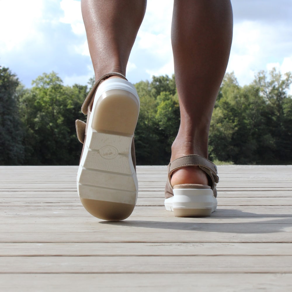 bea-hälrem-justerbara-remmar-sandal-komfort-mocka-beige.jpg