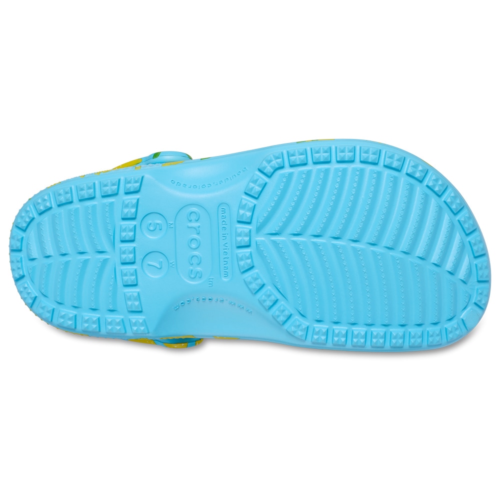 crocs-foppatofflor-med-frukt-mönster.jpg
