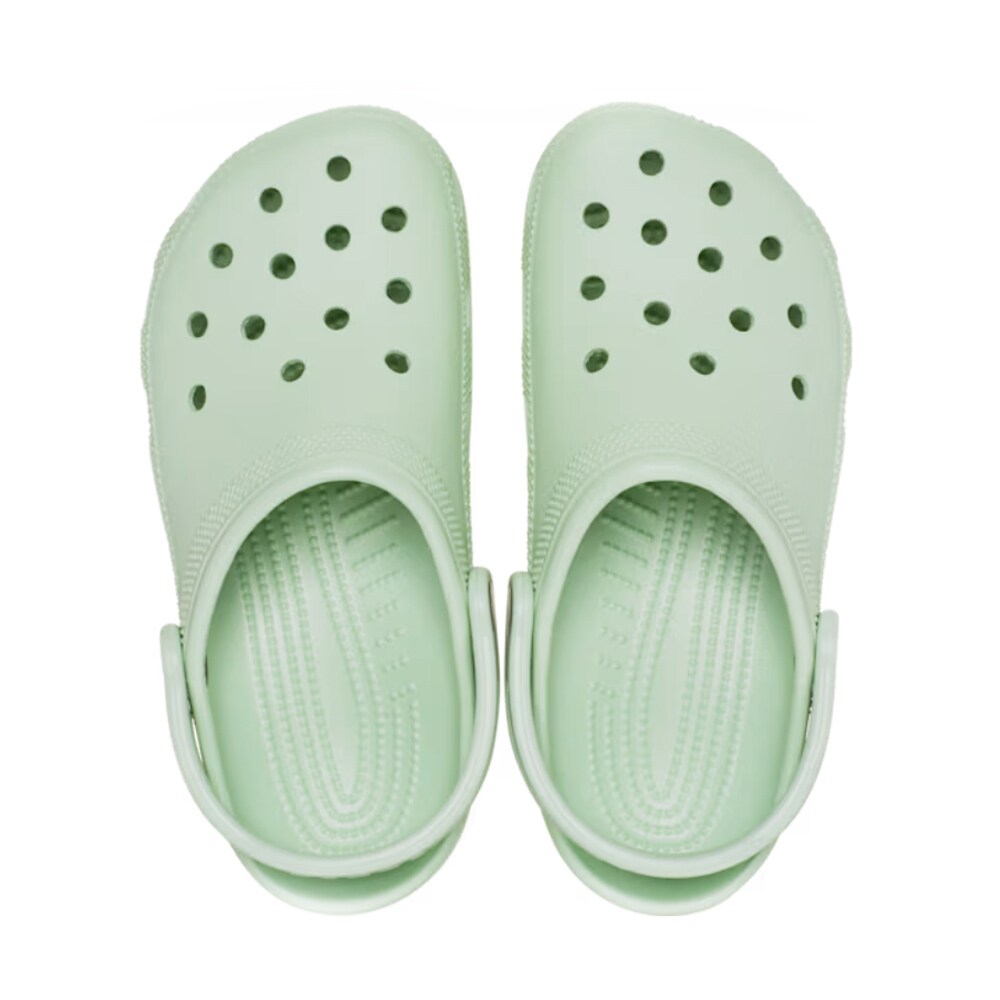 crocs-mjuka-hemmasandaler-classic-plaster-grön.jpg