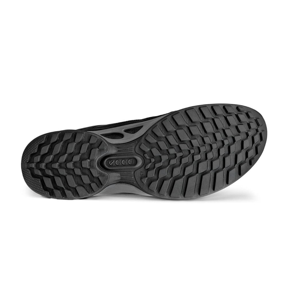 ecco-sneakers-biom-black-svart-herr.jpg