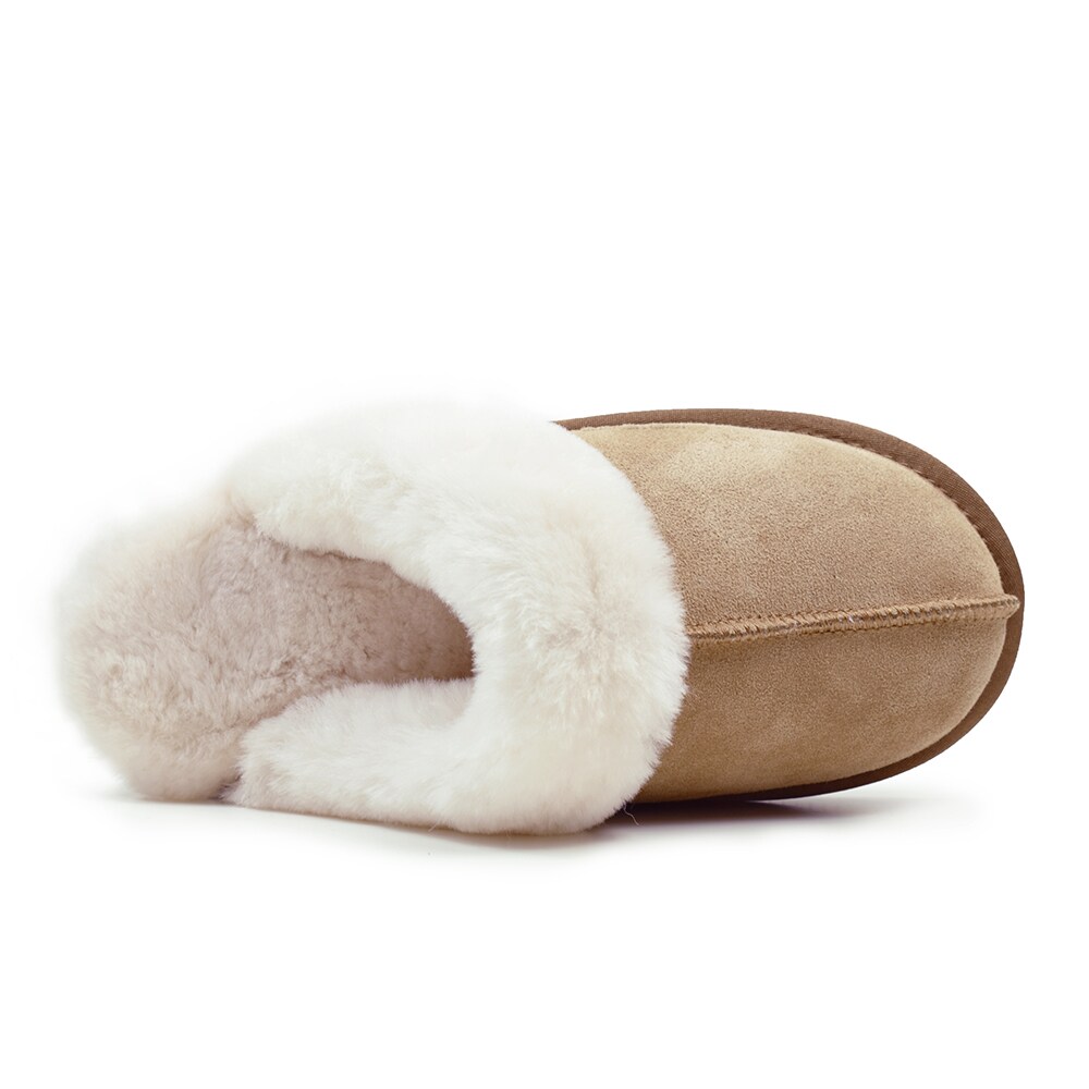 fluffiga-bruna-fårskinntofflor-minfot-duved-slip-ons.jpg