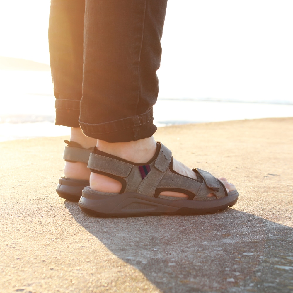 herr-sandal-minfot-karlshamn-grå.jpg