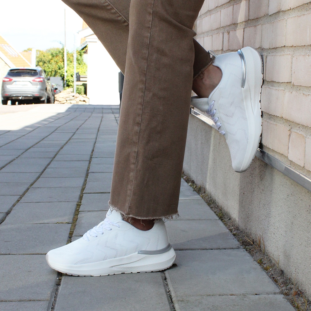 move-lätta-promenadsneakers-vita.jpg