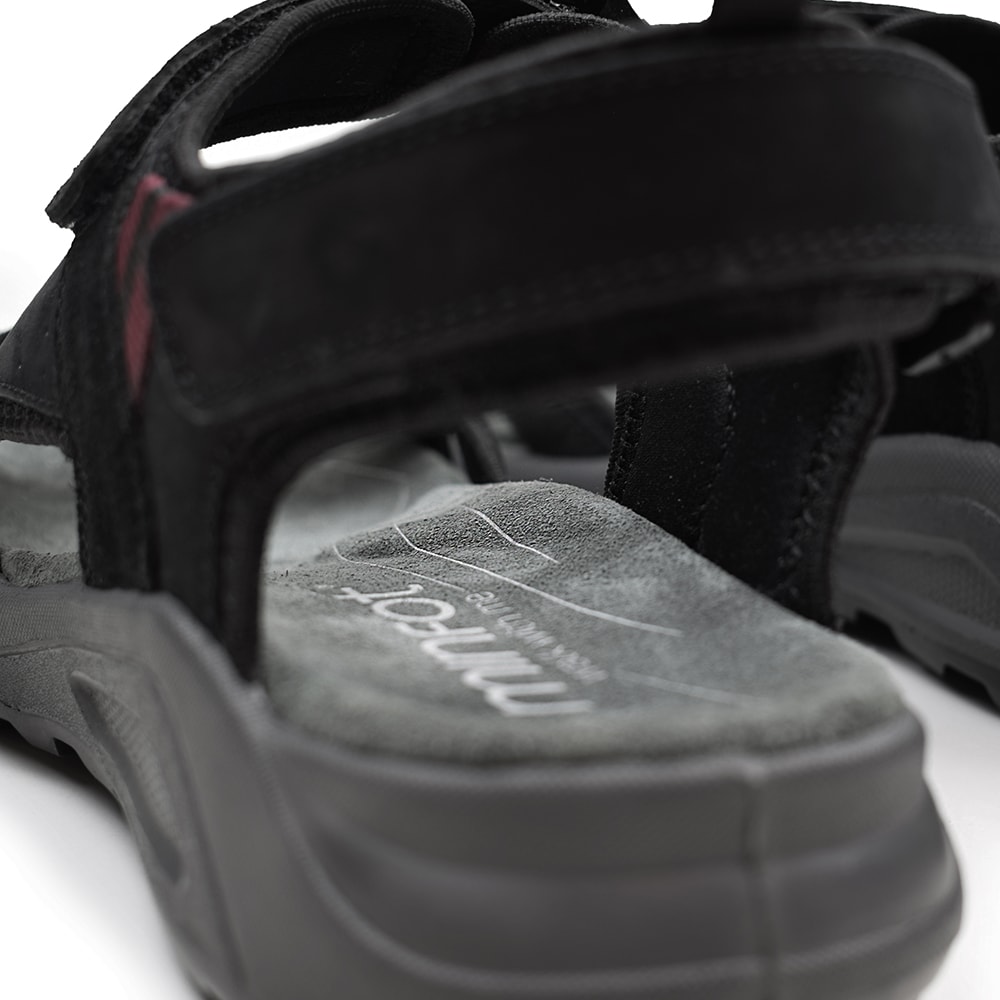 sandaler-med-hålfotsstöd-Minfot-Karlshamn-Svart.jpg