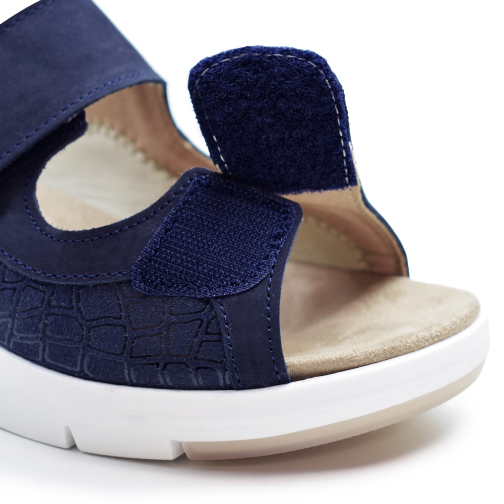 sandaler-med-kardborre-Minfot-Bea-mörkblå.jpg