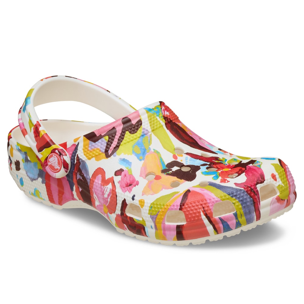 skor-breda-fötter-crocs-clogs-graphic-rosa-röda.jpg