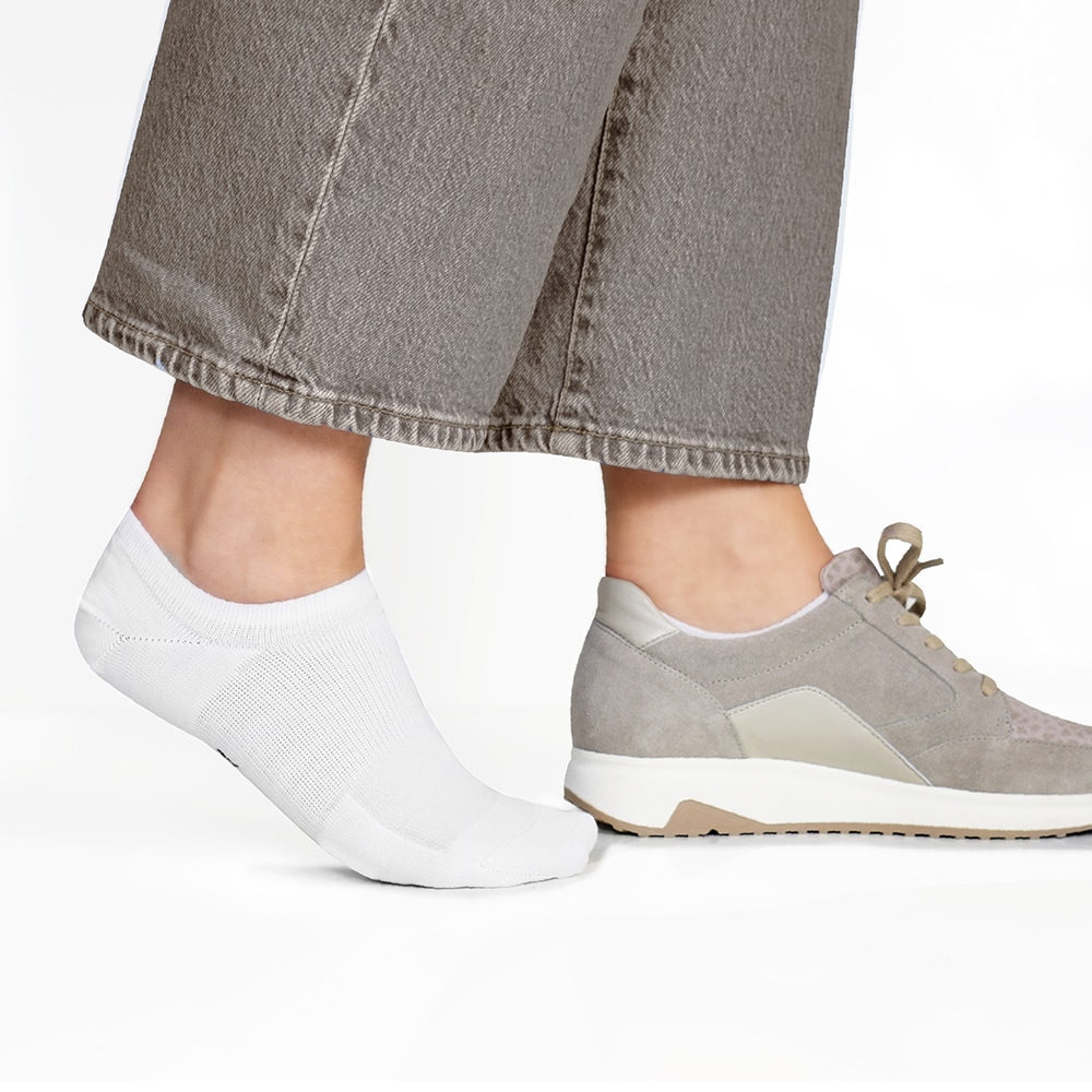 strumpor-som-inte-syns-i-sneakers-minfot-ankel-merino-vit.jpg