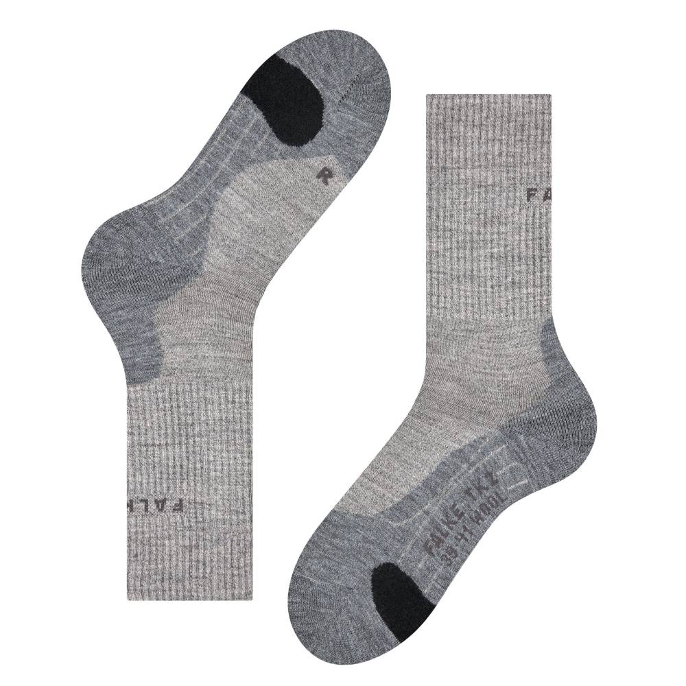 tk2-ull-dam-stumpor-liggandes-falke.jpg
