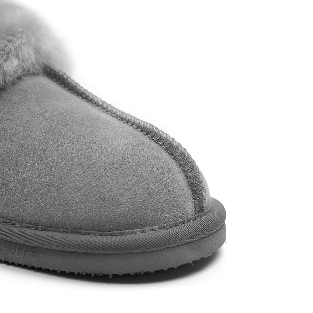 varma-slip-ons-tofflor-fårskinn-ljusgråa-minfot-duved.jpg
