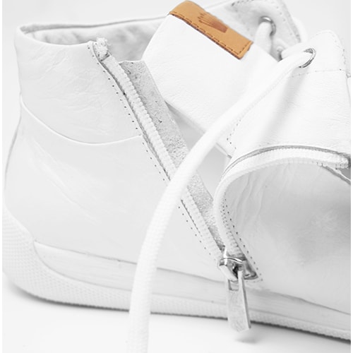 vita-sneakers-med-dragkedja-och-snörning-charlotte-jade.jpg